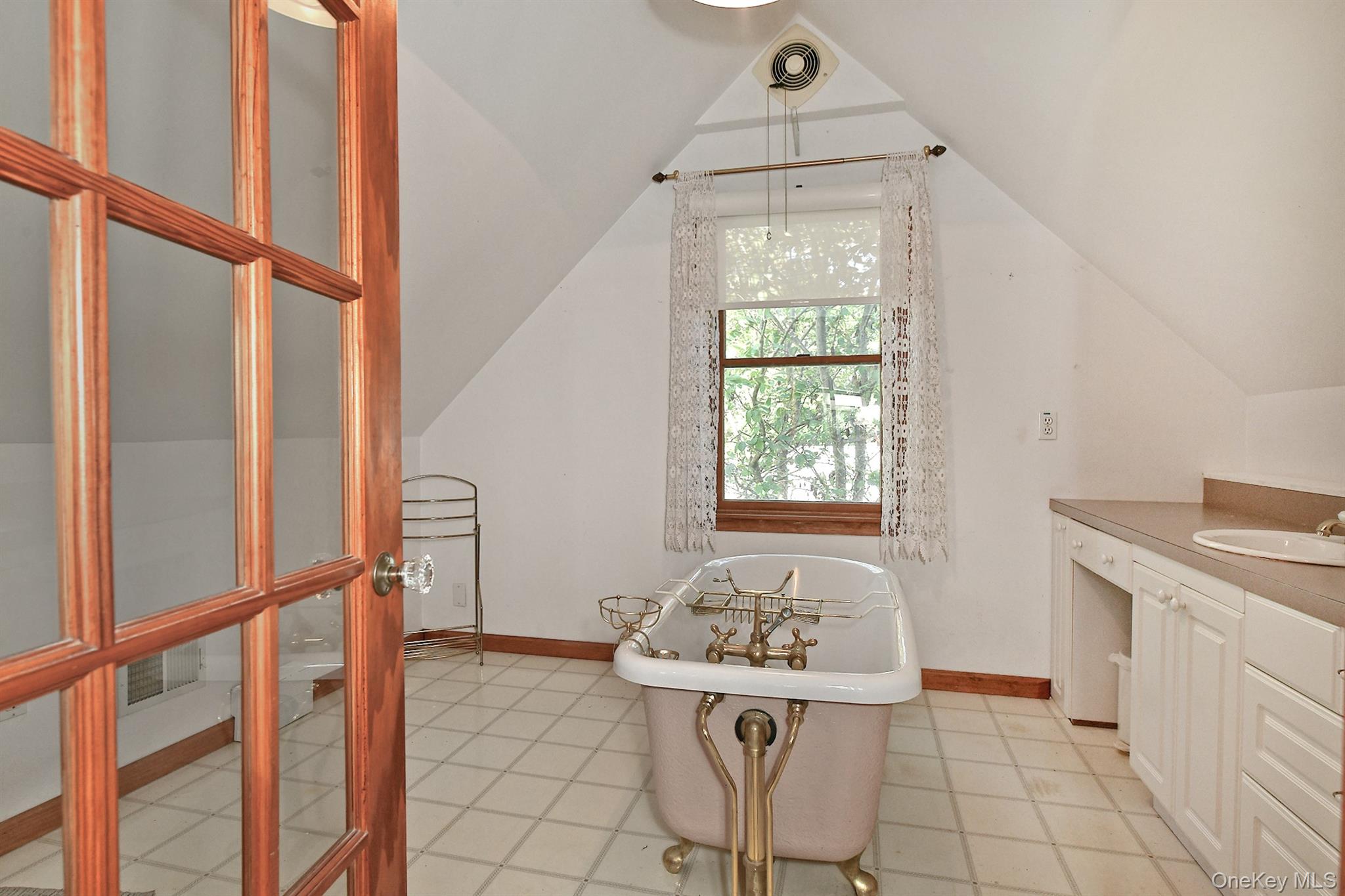 121 Van Buren Drive Property Photo 21