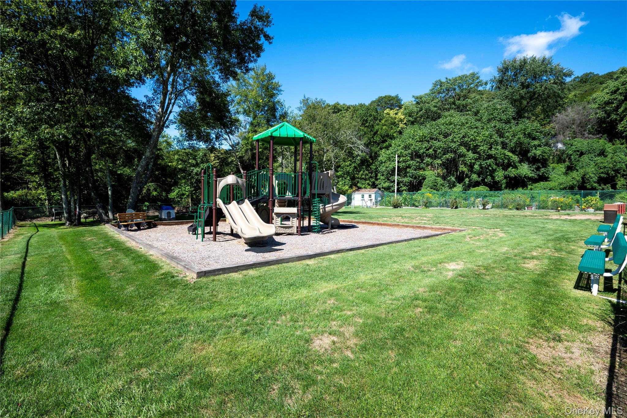 200 Diplomat Drive 8b Property Photo 24