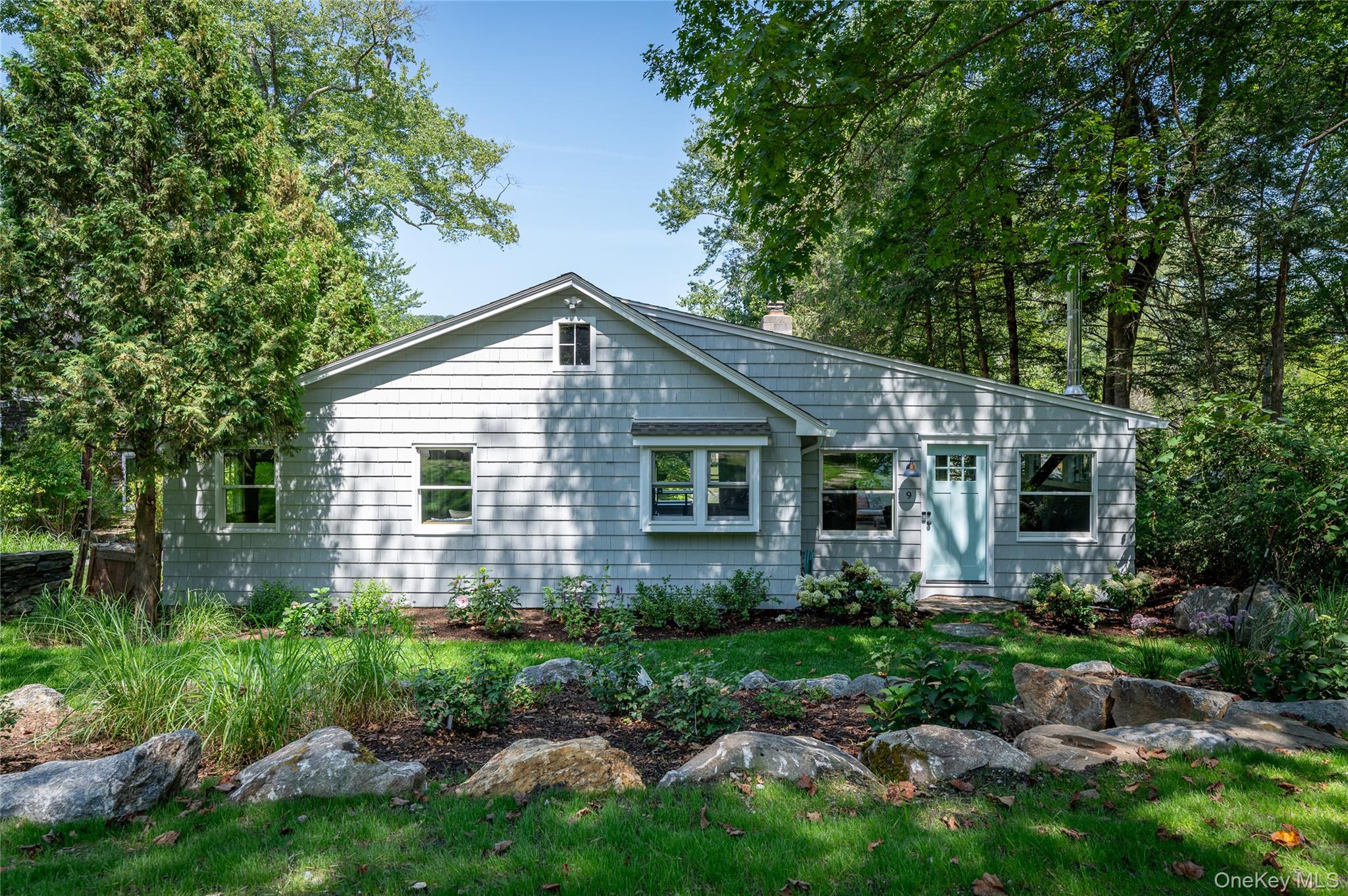 9 S Shore Drive Property Photo 2