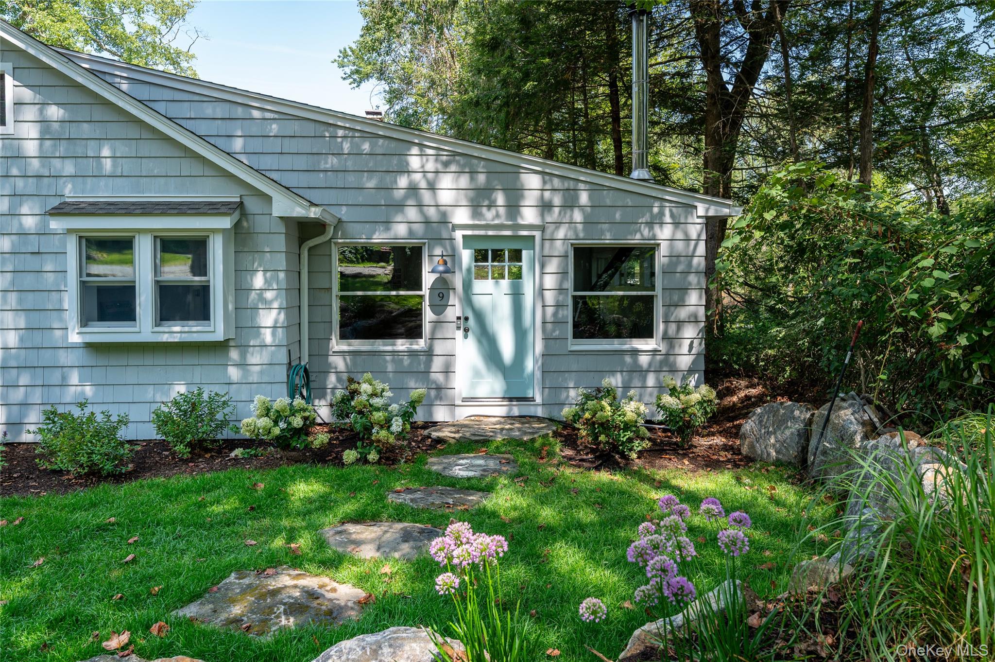 9 S Shore Drive Property Photo 3