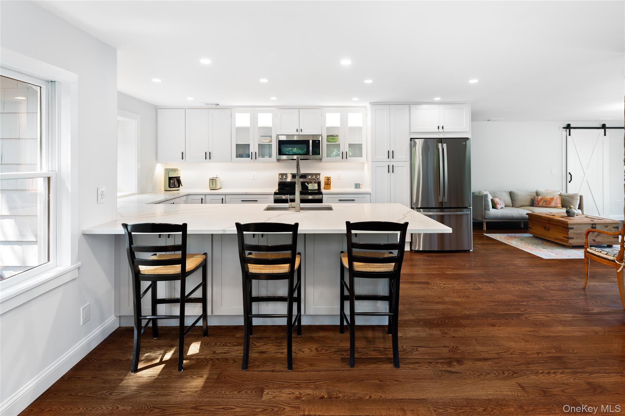 9 S Shore Drive Property Photo 5