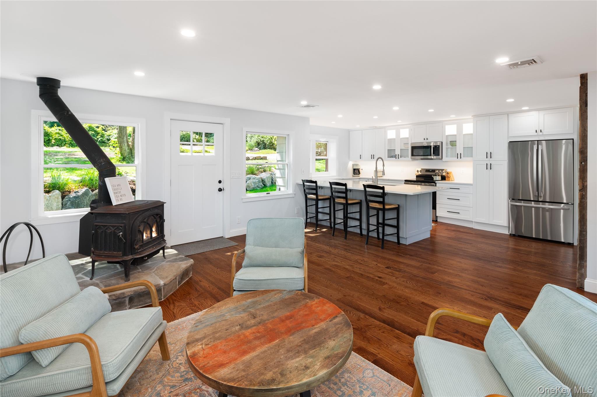 9 S Shore Drive Property Photo 8
