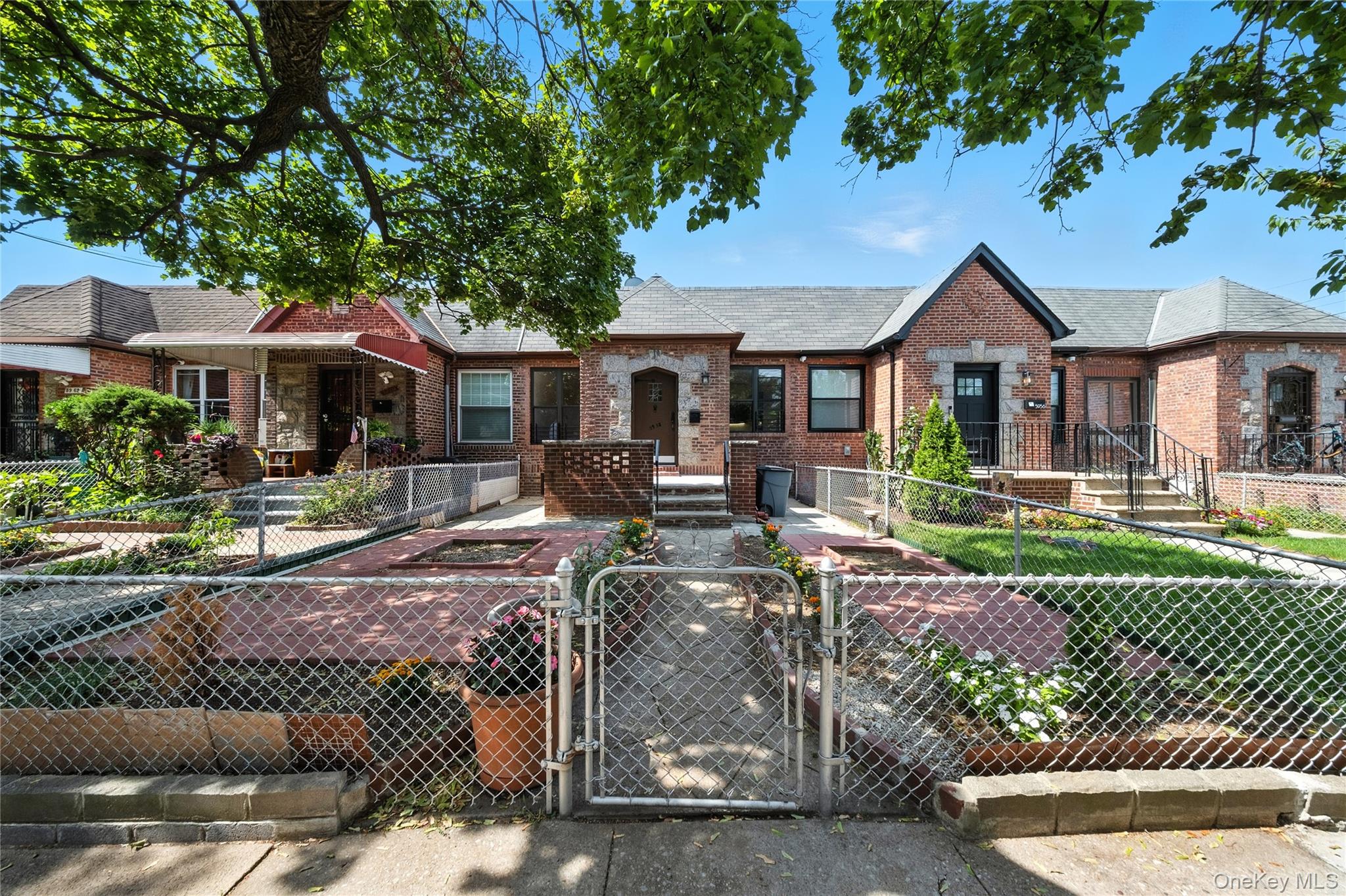 5958 69th Place Property Photo 1