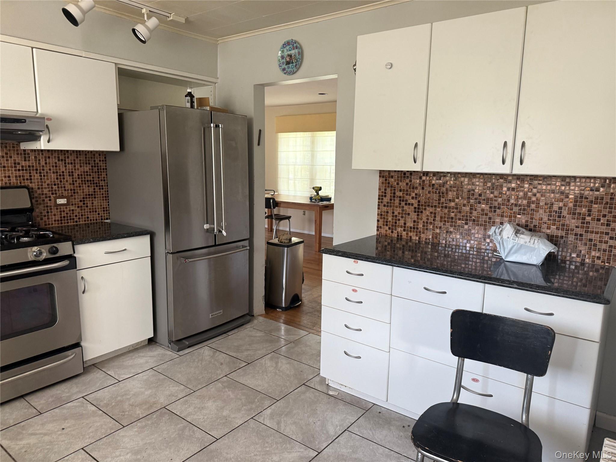 109 Cherry Drive Property Photo 4