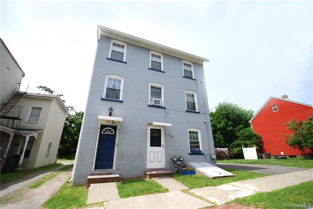158 6th Street Property Photo 1