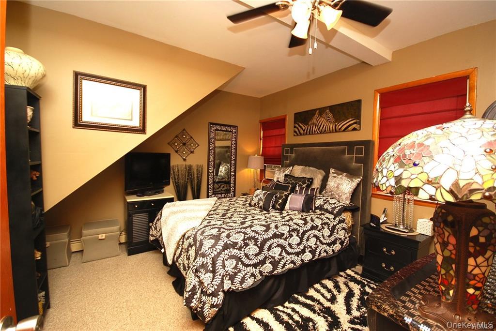 158 6th Street Property Photo 13