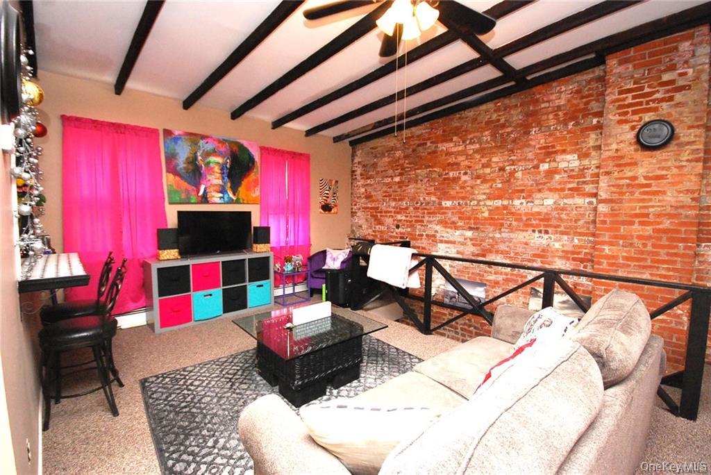 158 6th Street Property Photo 14