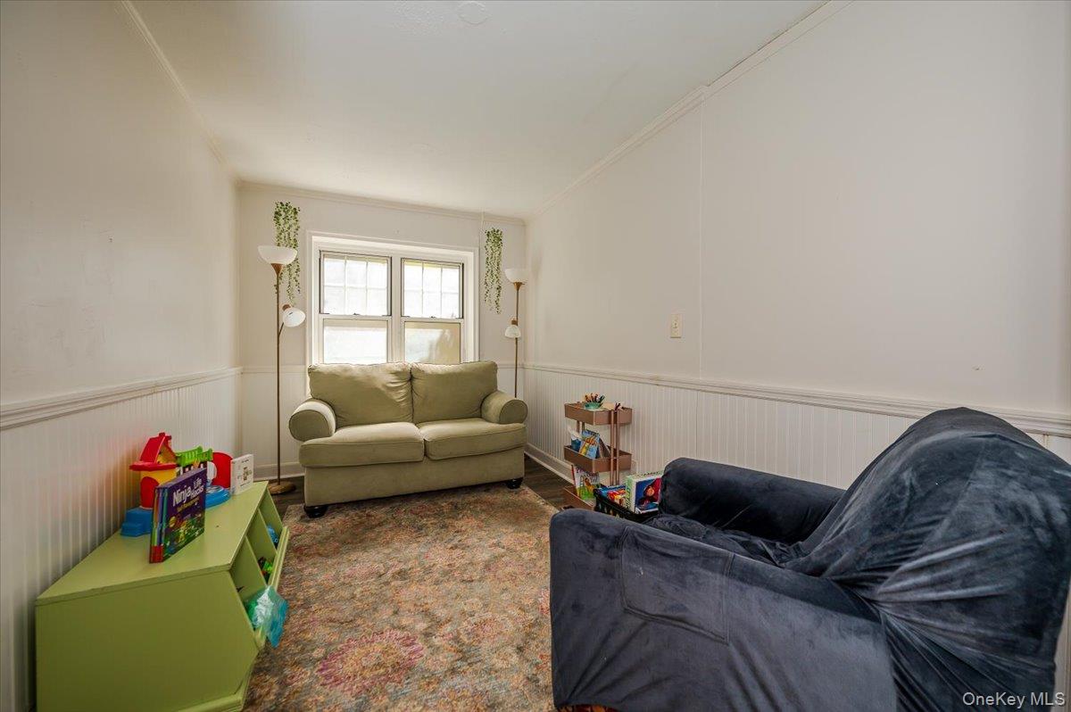 23 S Village Avenue Property Photo 8