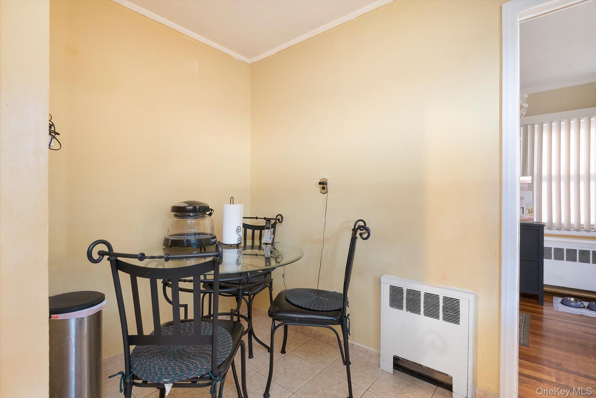 472 Emerson Street Property Photo 9