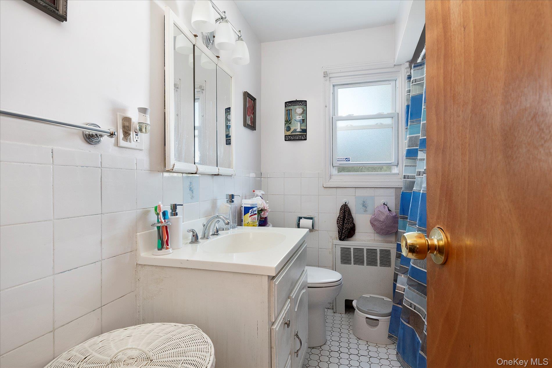 472 Emerson Street Property Photo 10
