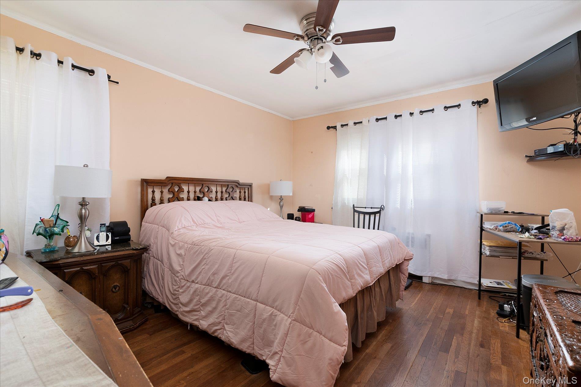472 Emerson Street Property Photo 11