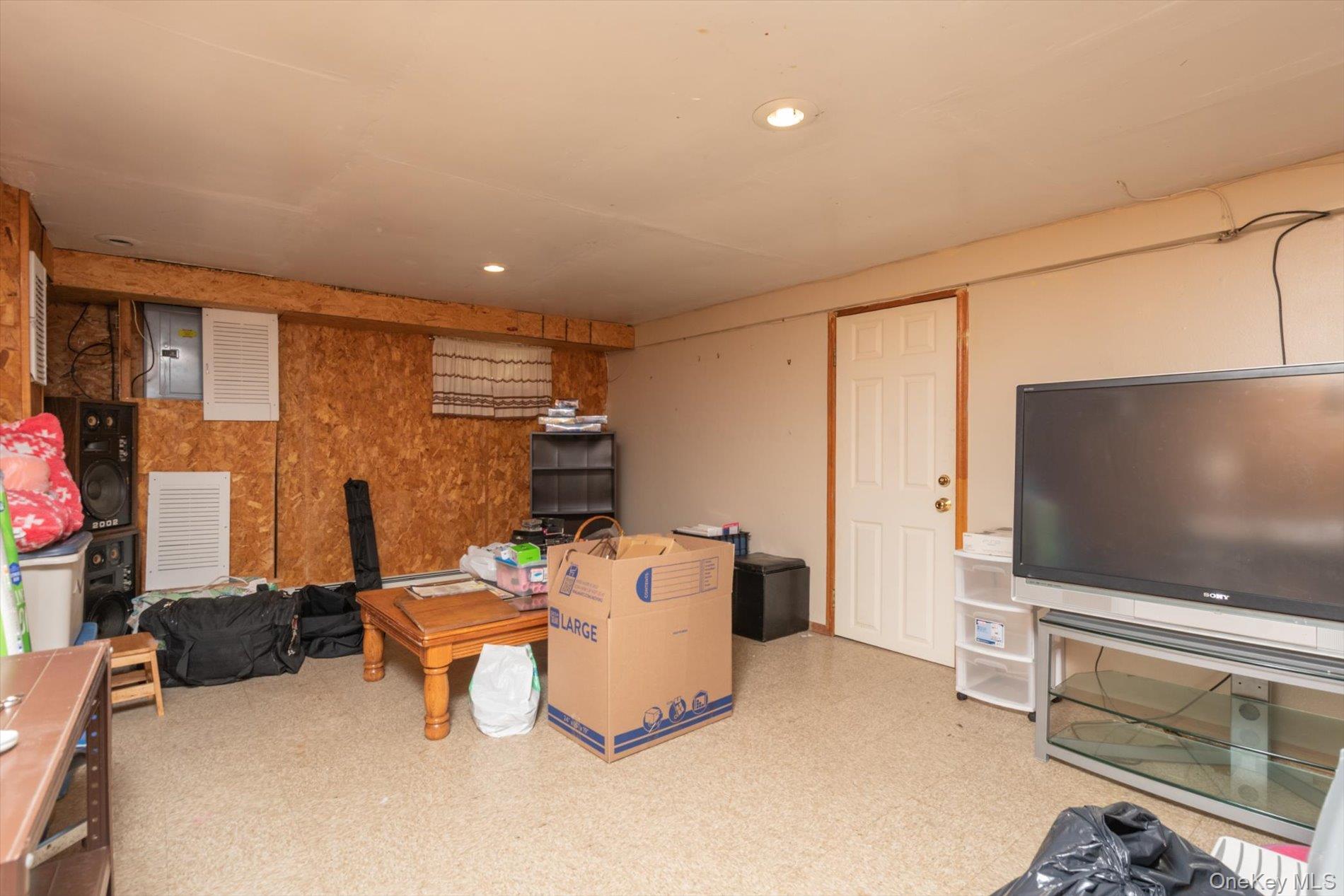 472 Emerson Street Property Photo 16