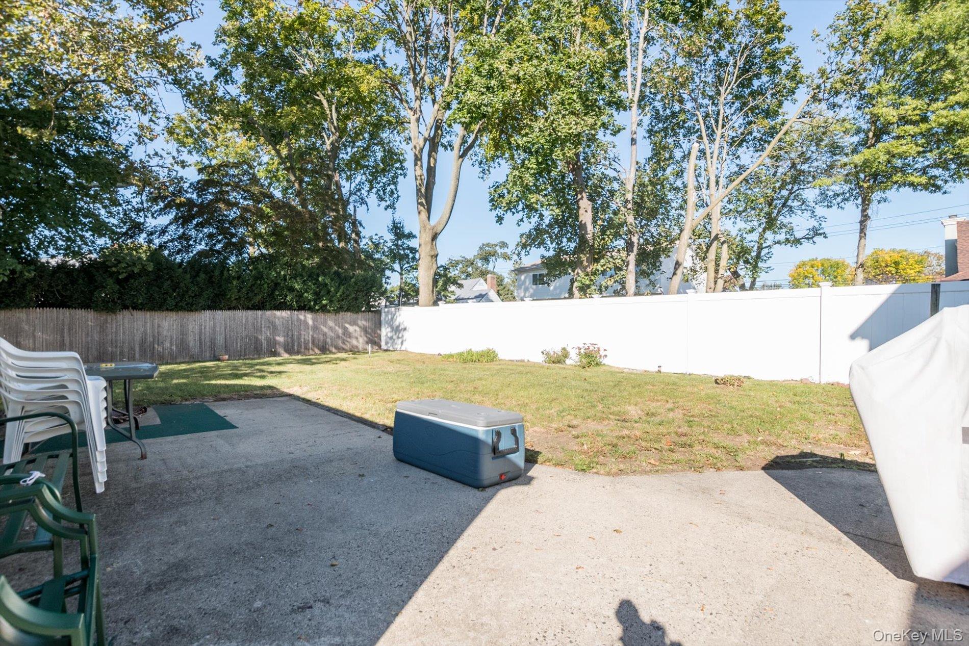 472 Emerson Street Property Photo 18