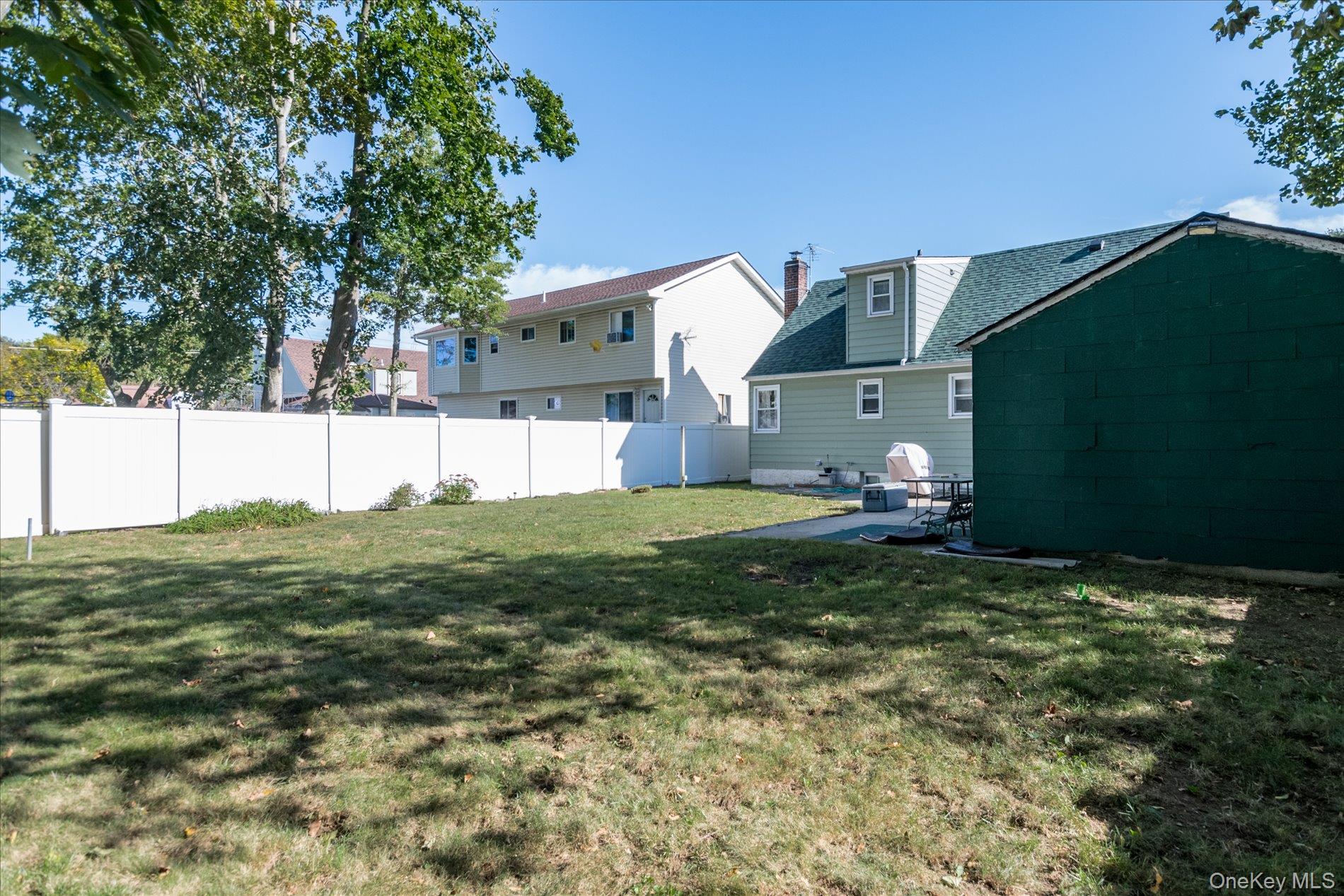 472 Emerson Street Property Photo 21