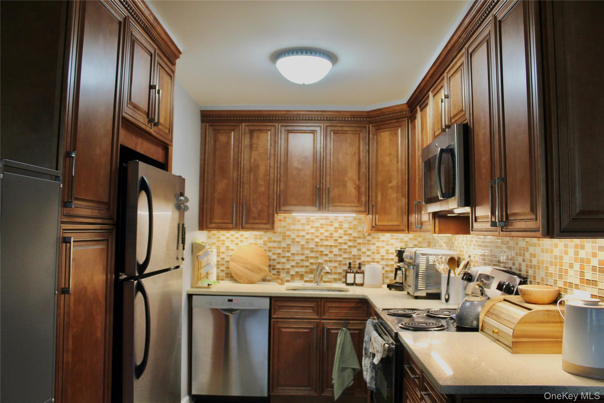 724 166th Street 5d Property Photo 9