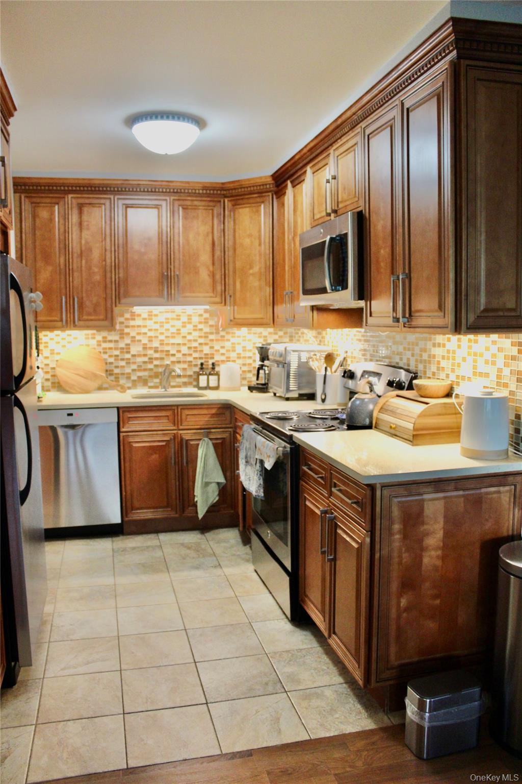 724 166th Street 5d Property Photo 11