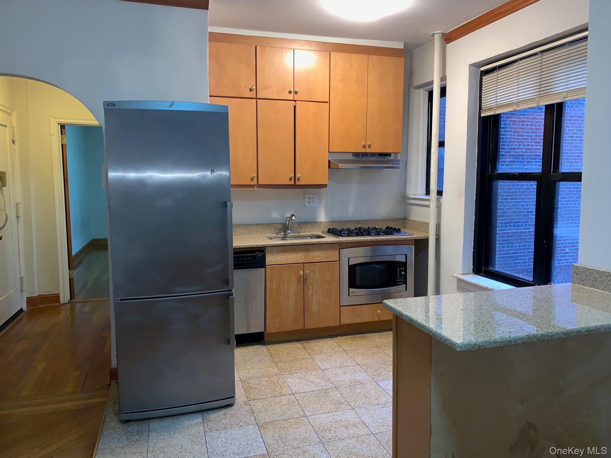 4333 48th Street 4e Property Photo 7