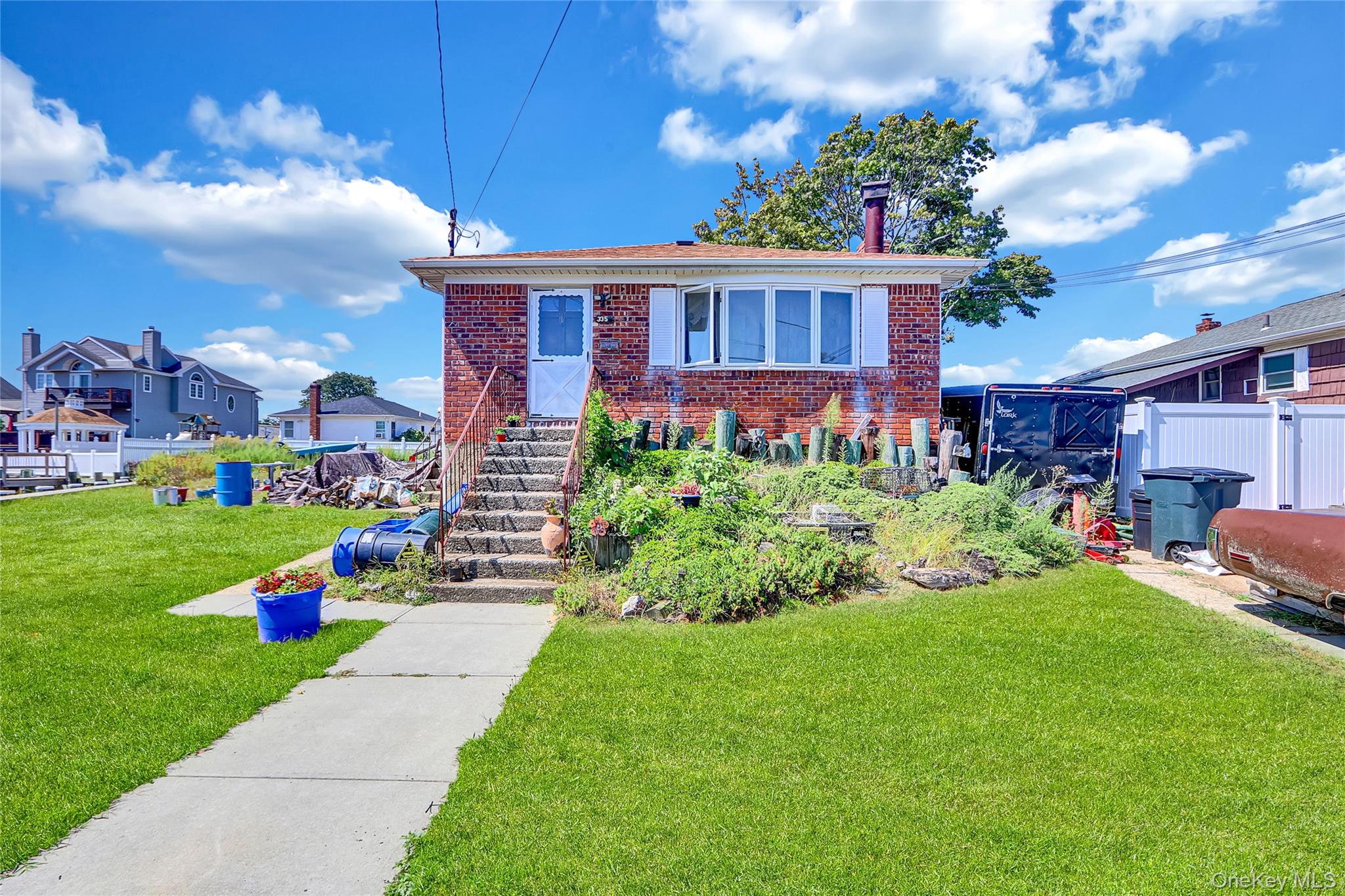 3354 Murdock Avenue Property Photo 1