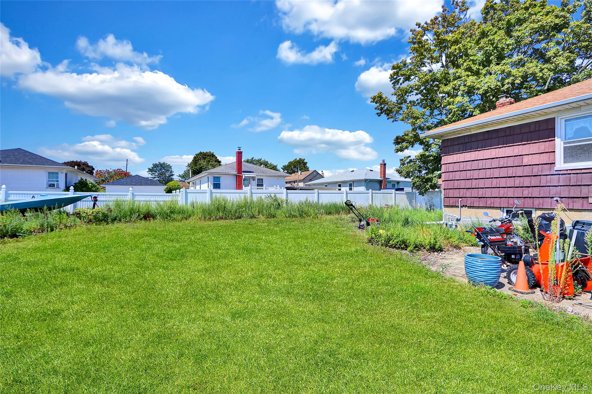 3354 Murdock Avenue Property Photo 4