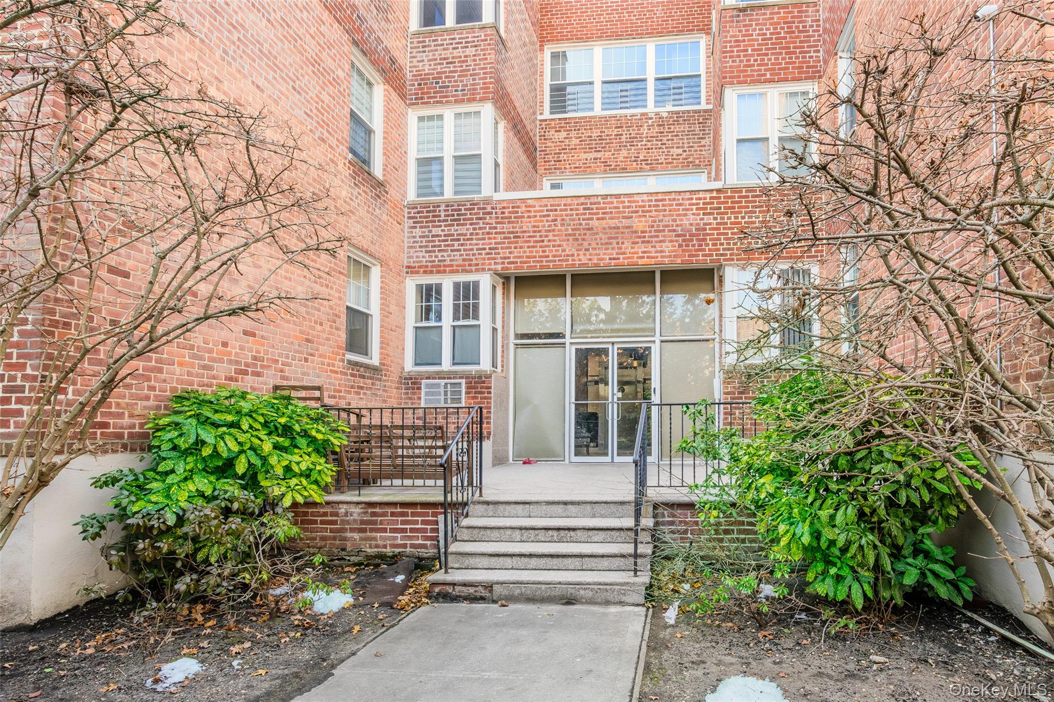 240 Central Avenue 2f Property Photo 5