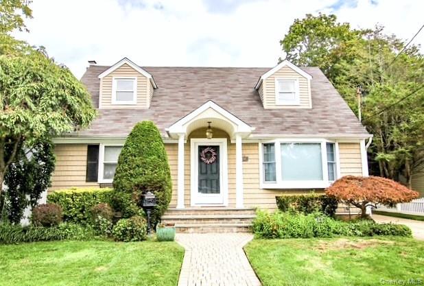 311 Maple Avenue Property Photo 1