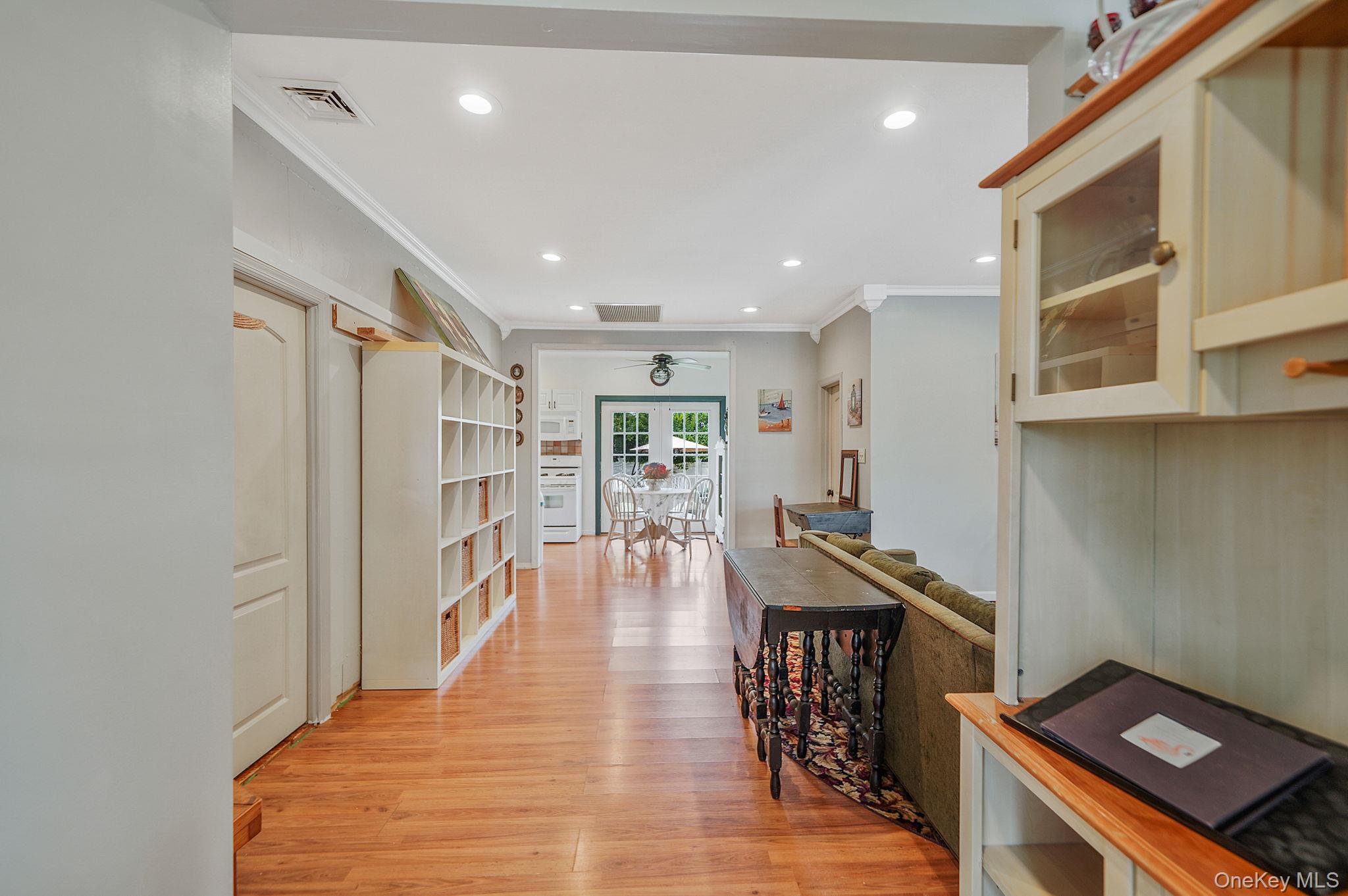25 Patchogue Street Property Photo 3