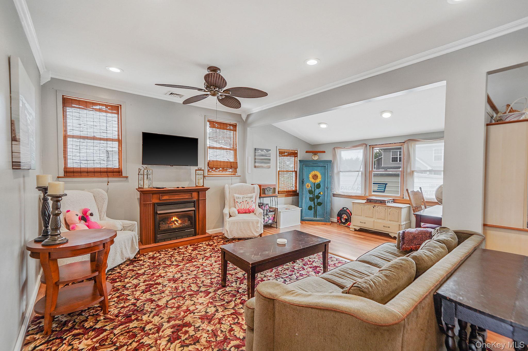 25 Patchogue Street Property Photo 4