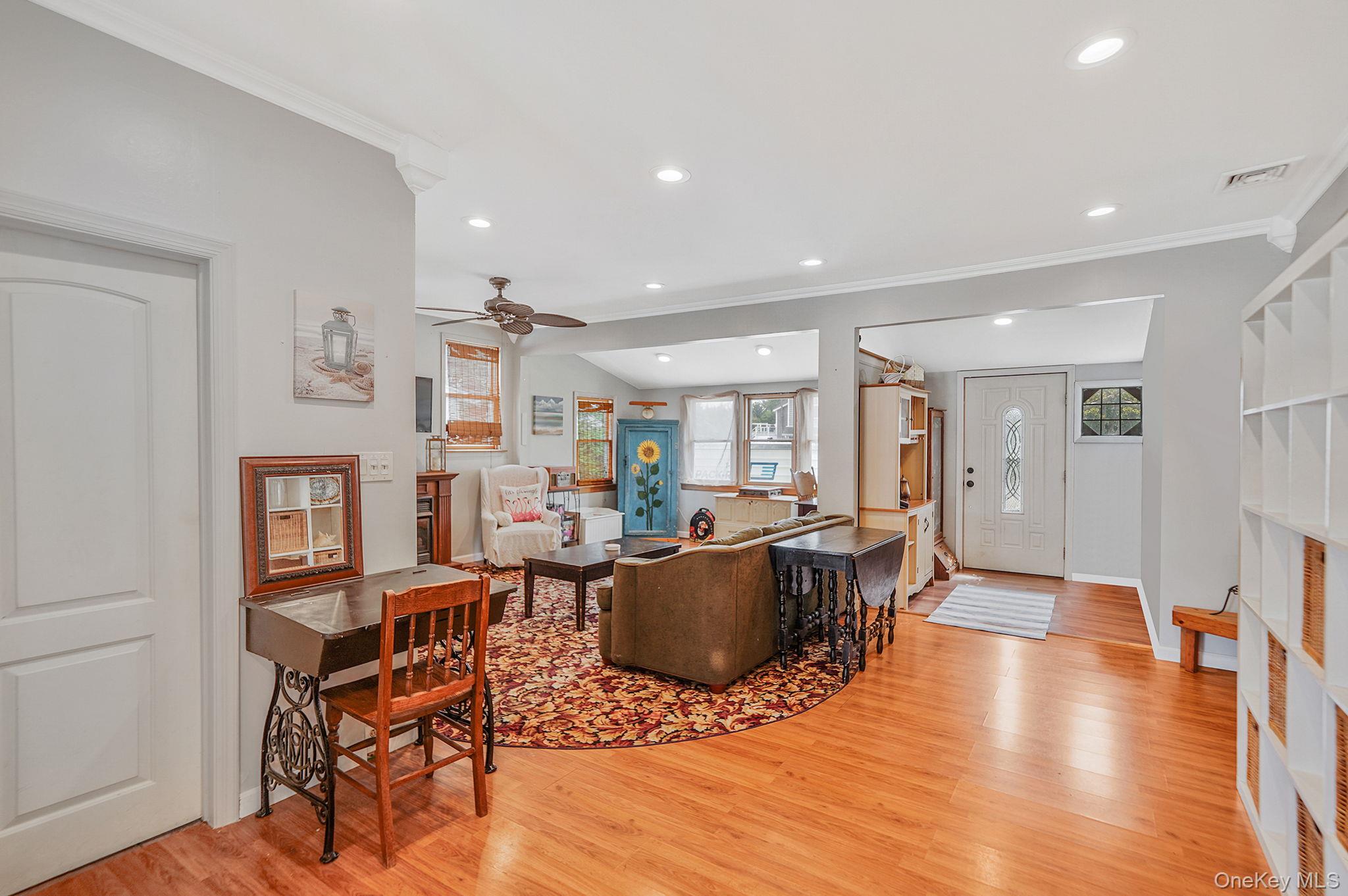 25 Patchogue Street Property Photo 7