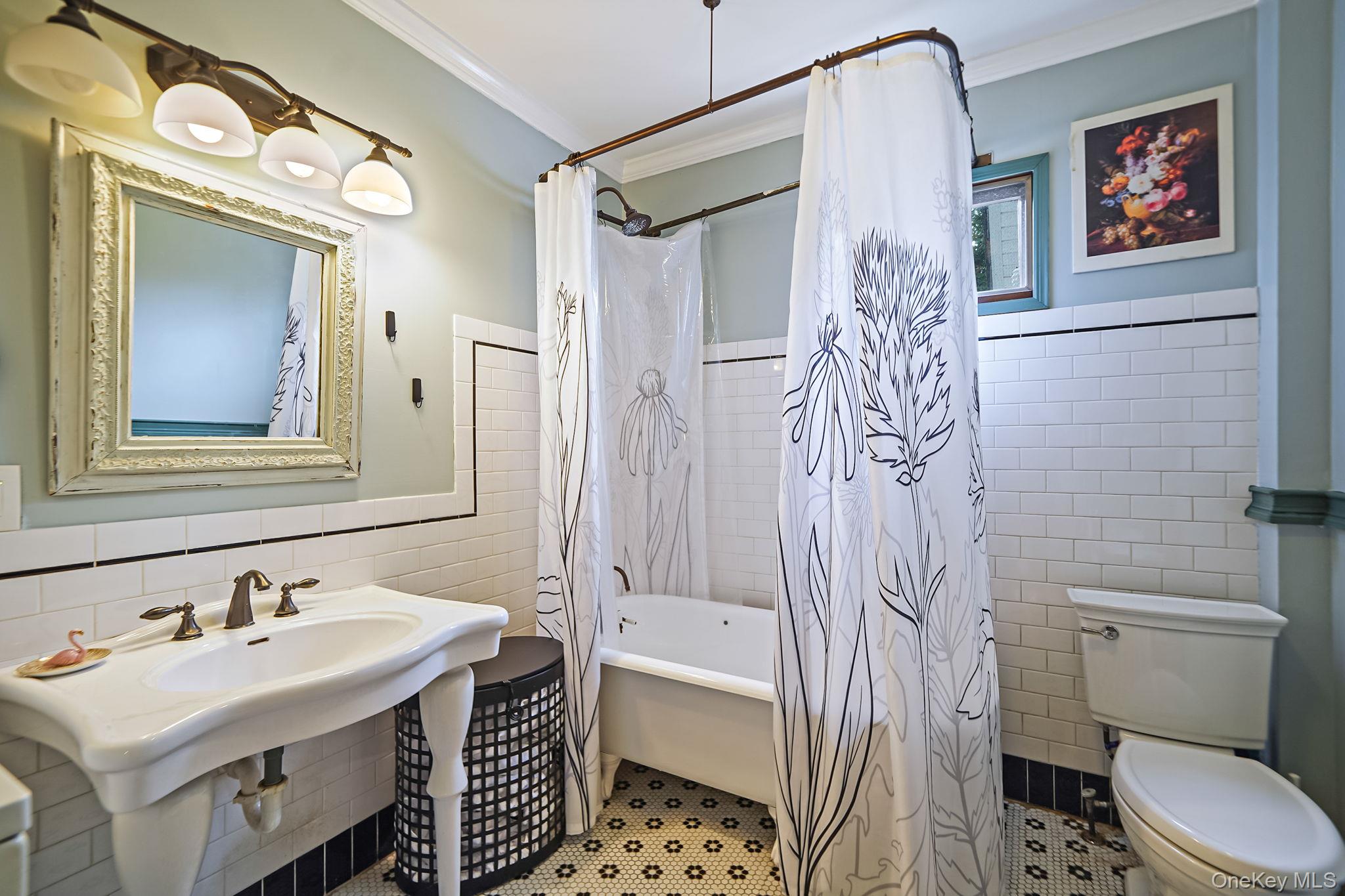 25 Patchogue Street Property Photo 17