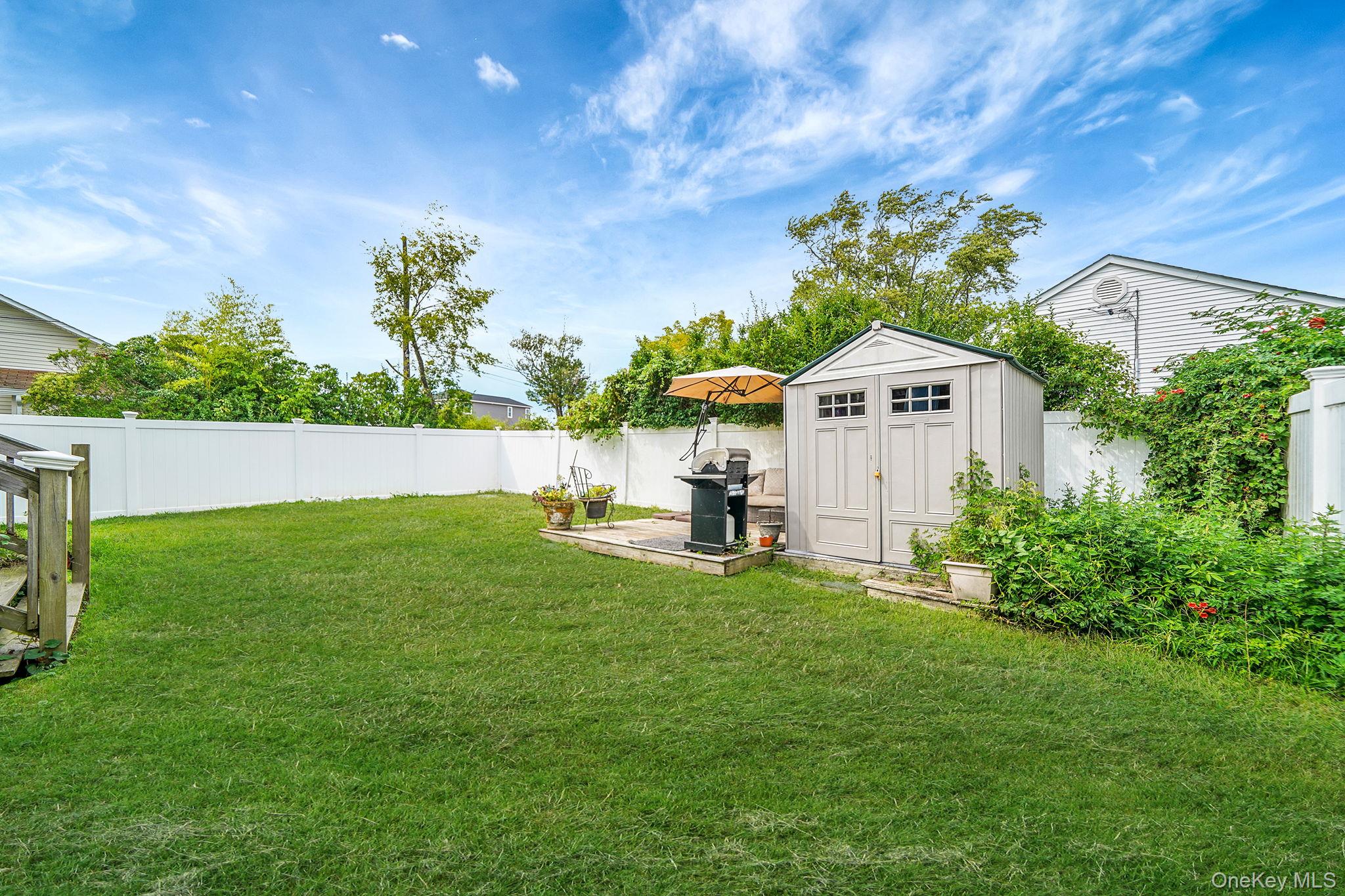 25 Patchogue Street Property Photo 22