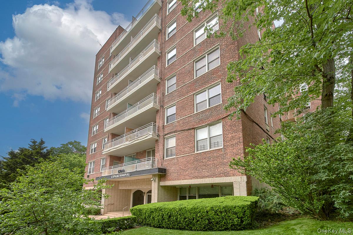 609 Kappock Street 3F Property Photo 1