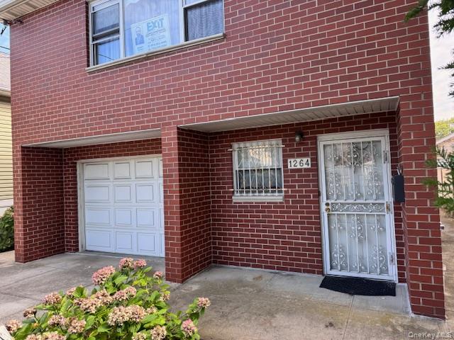 1264 Hobart Avenue Property Photo 3