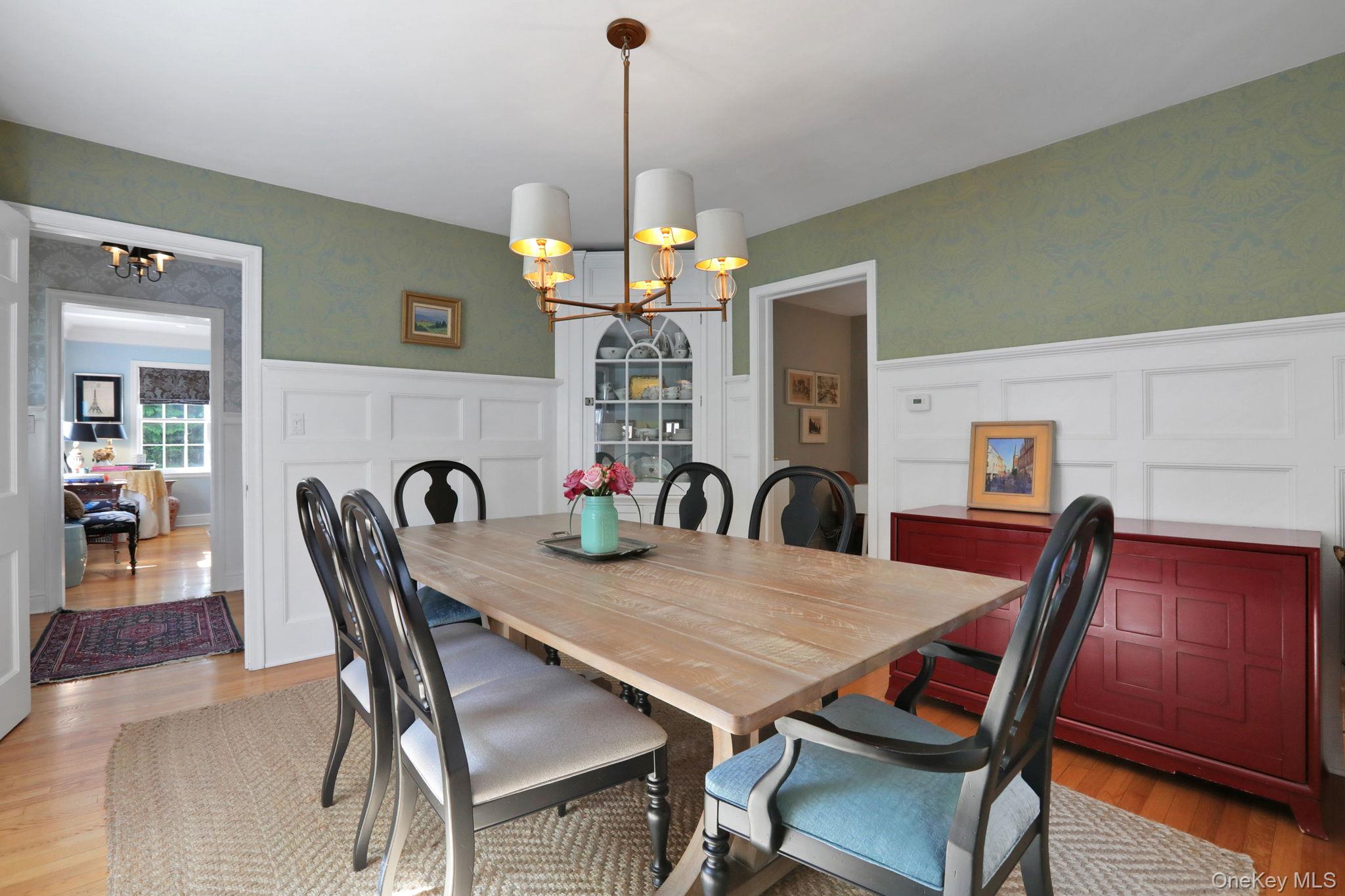 10 Roe Avenue Property Photo 11