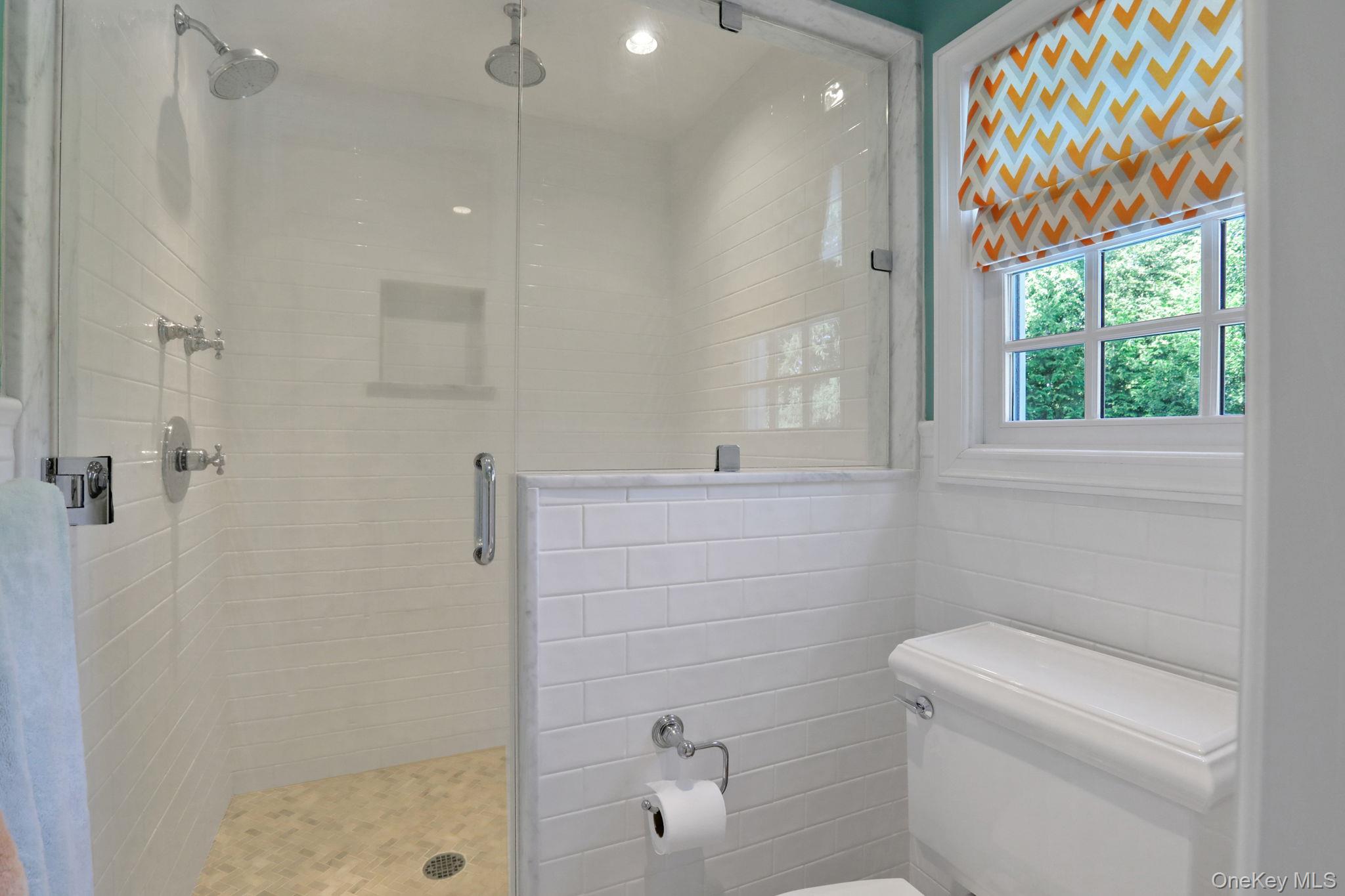 10 Roe Avenue Property Photo 25