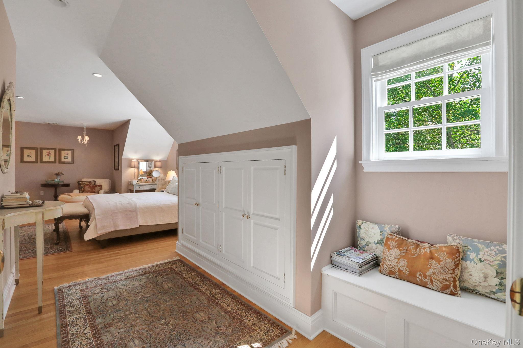 10 Roe Avenue Property Photo 29