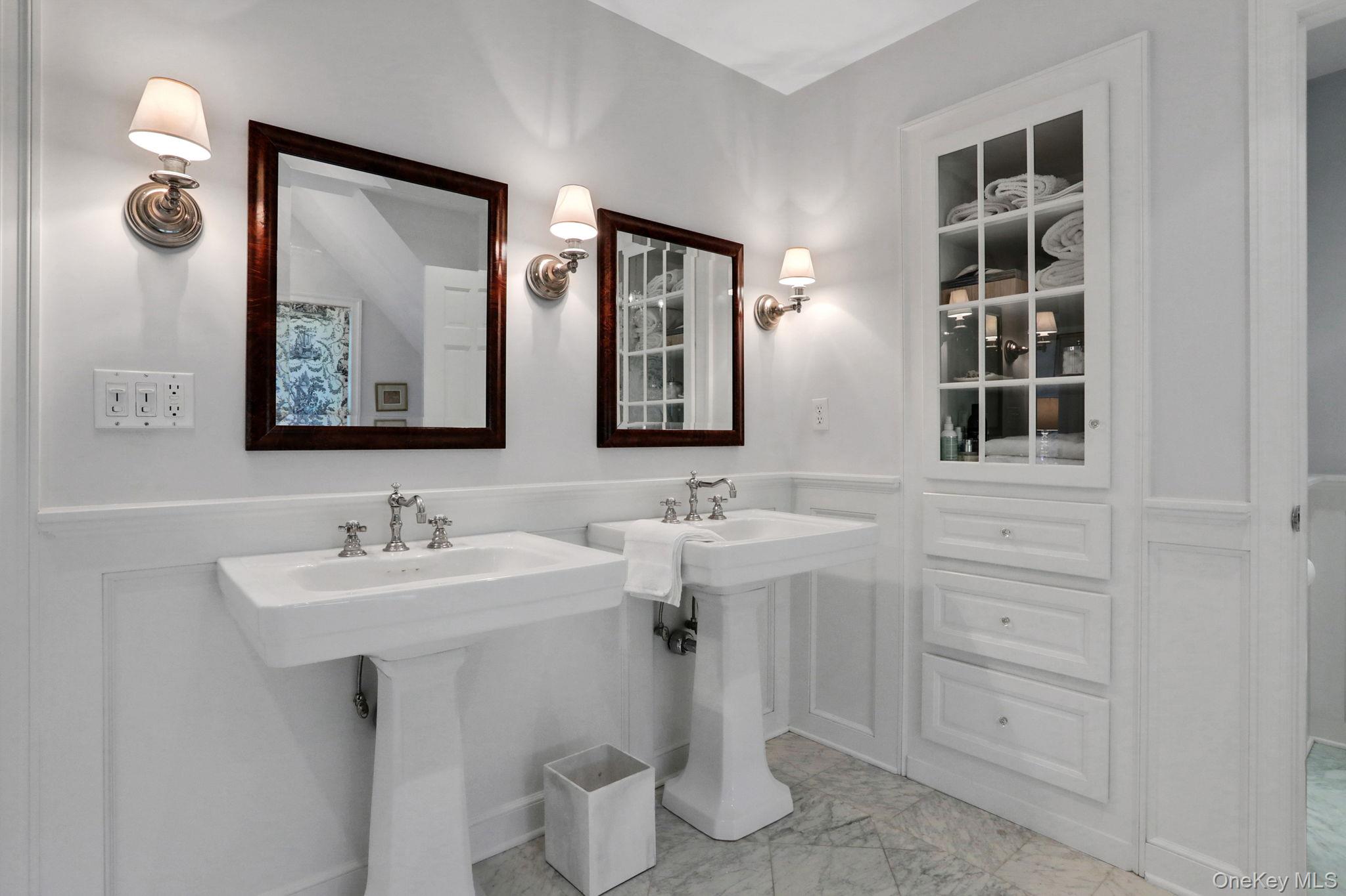 10 Roe Avenue Property Photo 31