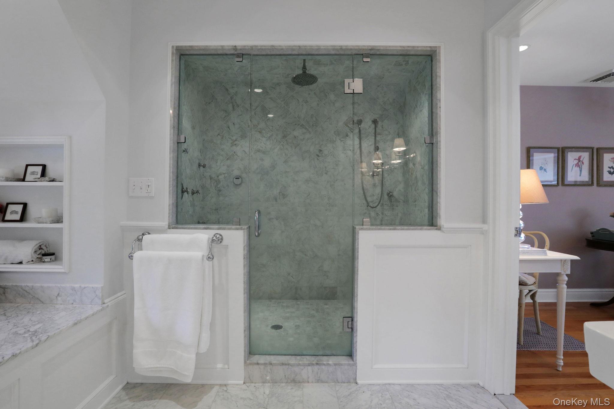 10 Roe Avenue Property Photo 32