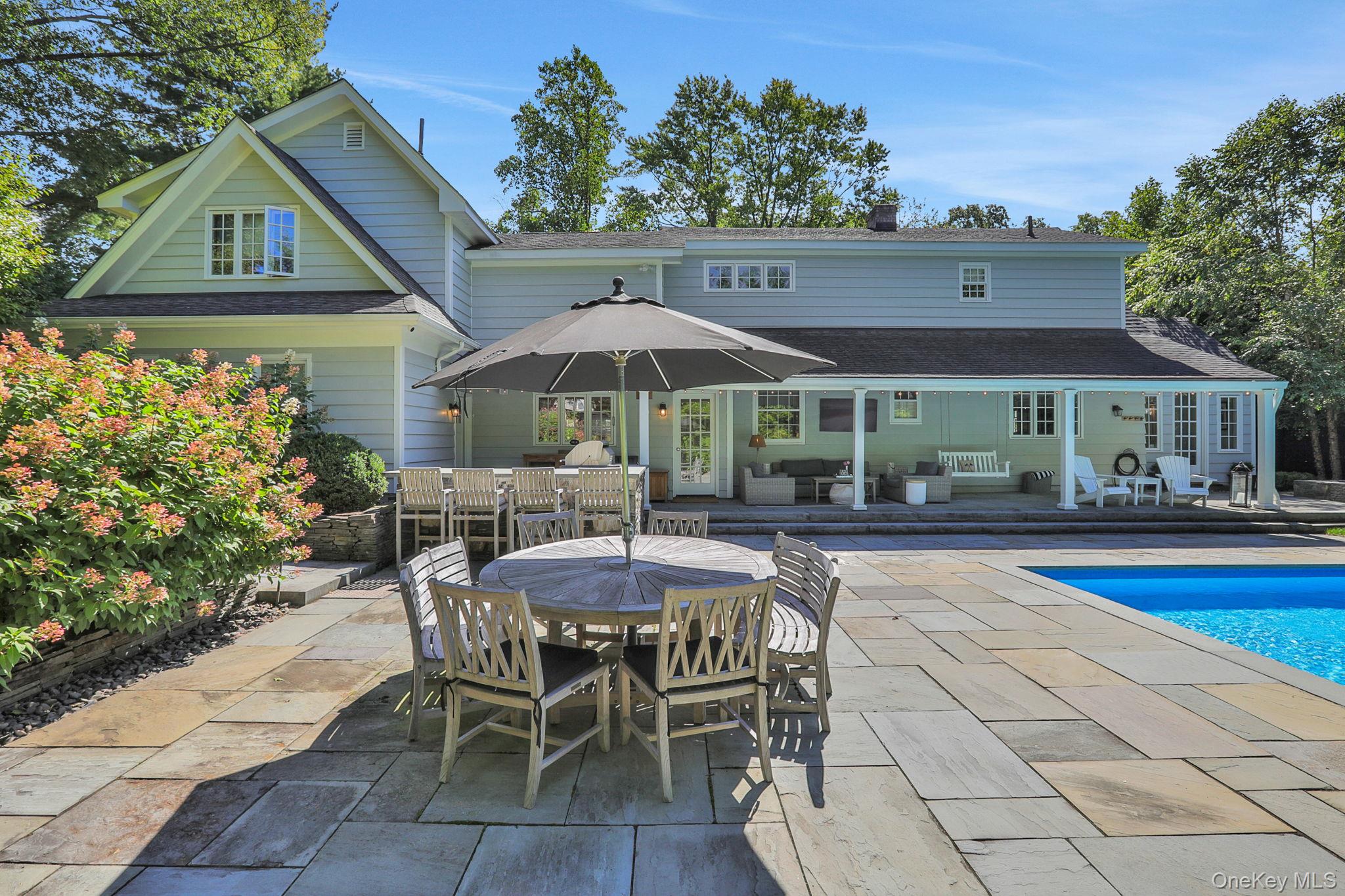 10 Roe Avenue Property Photo 40