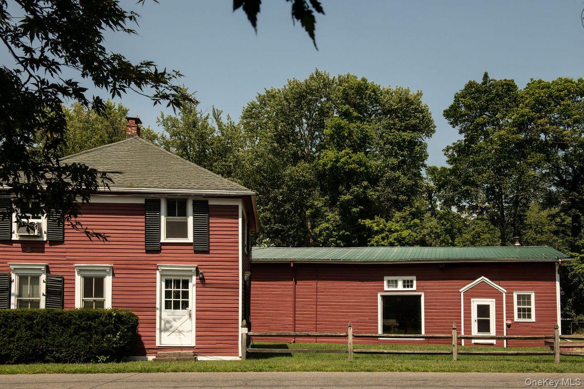 33 Maple Avenue Property Photo 1