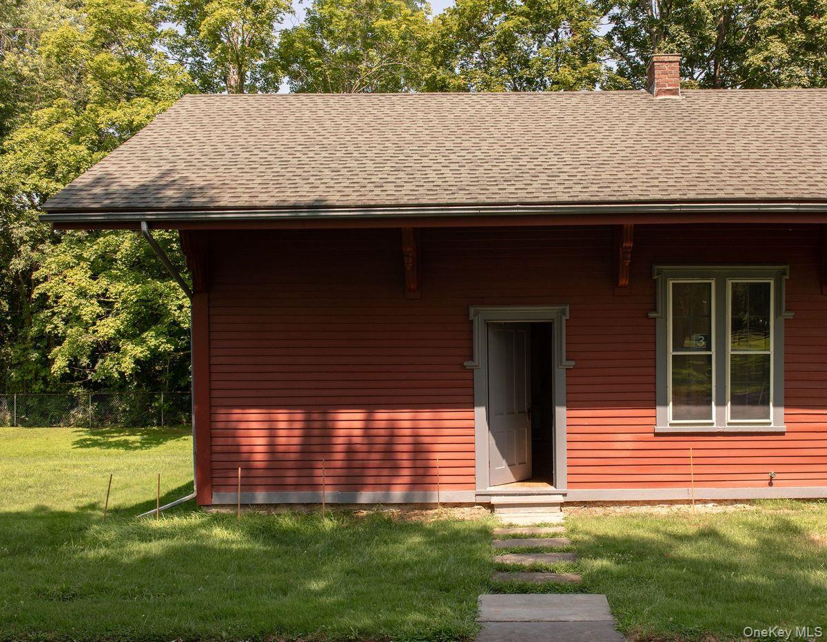 33 Maple Avenue Property Photo 24