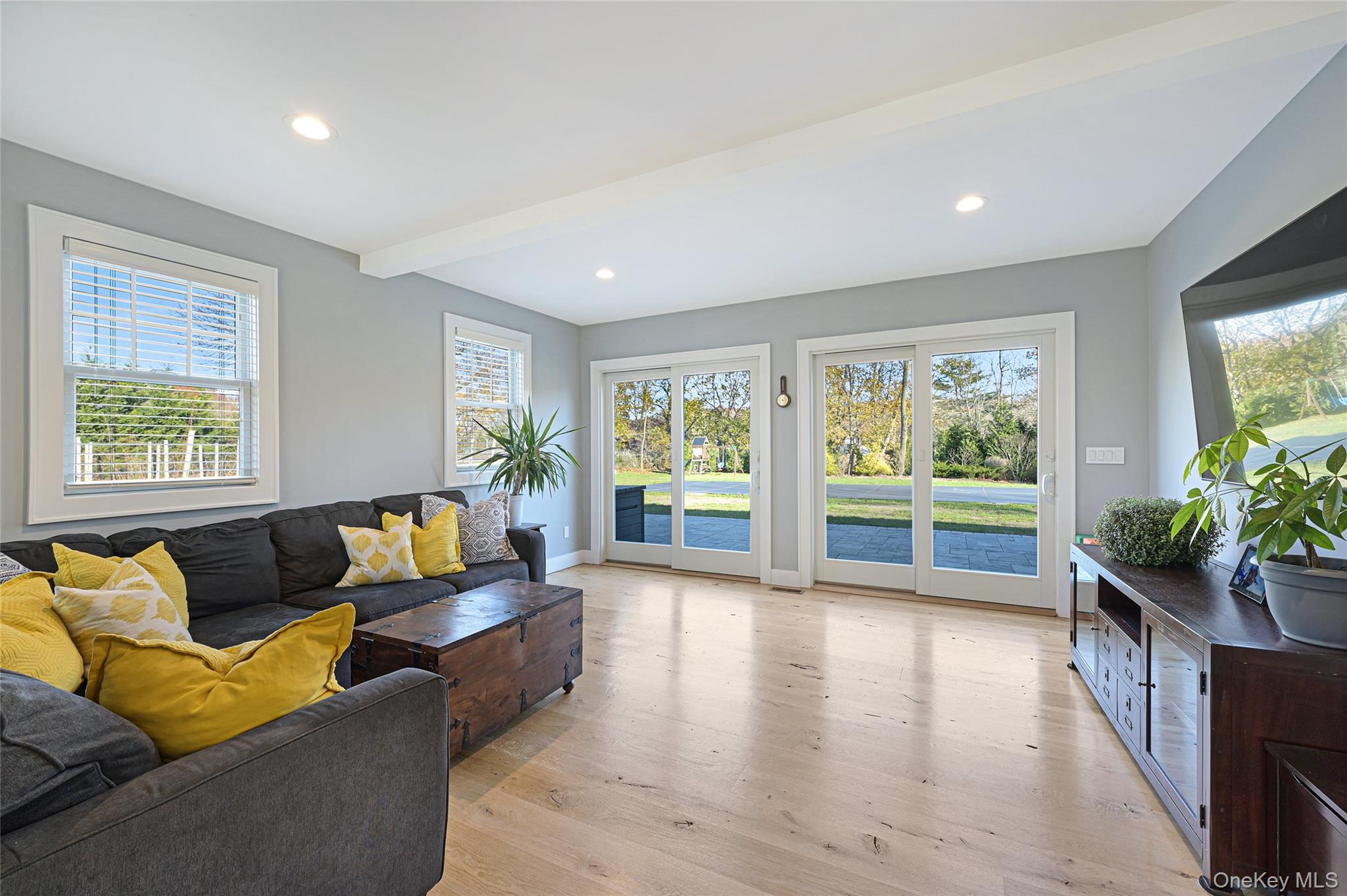 148 Montauk Highway Property Photo 3