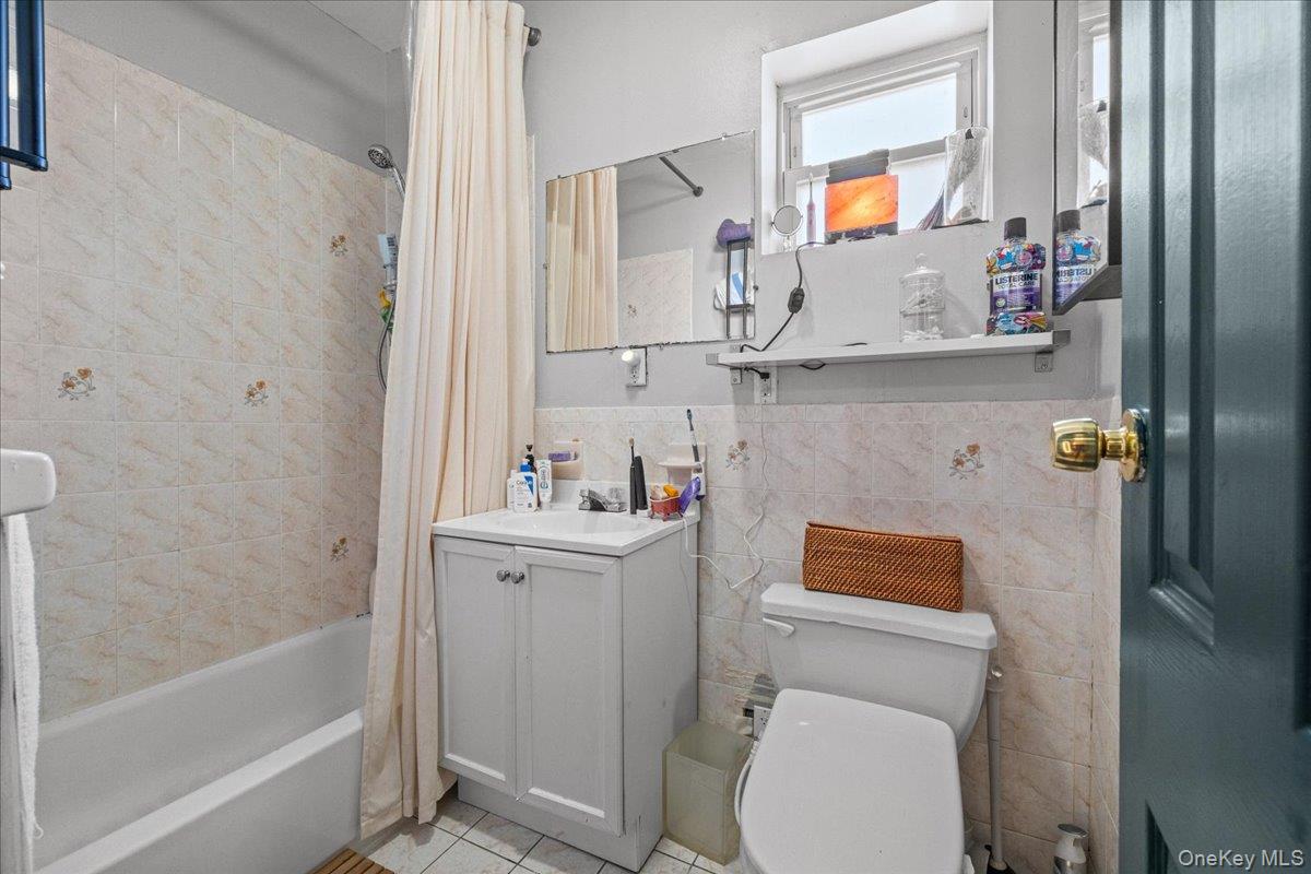 124 Grove Street Property Photo 8