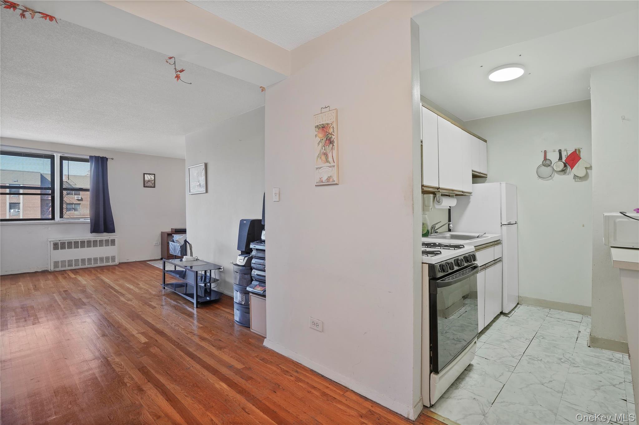84-20 153rd Avenue 5h Property Photo 4
