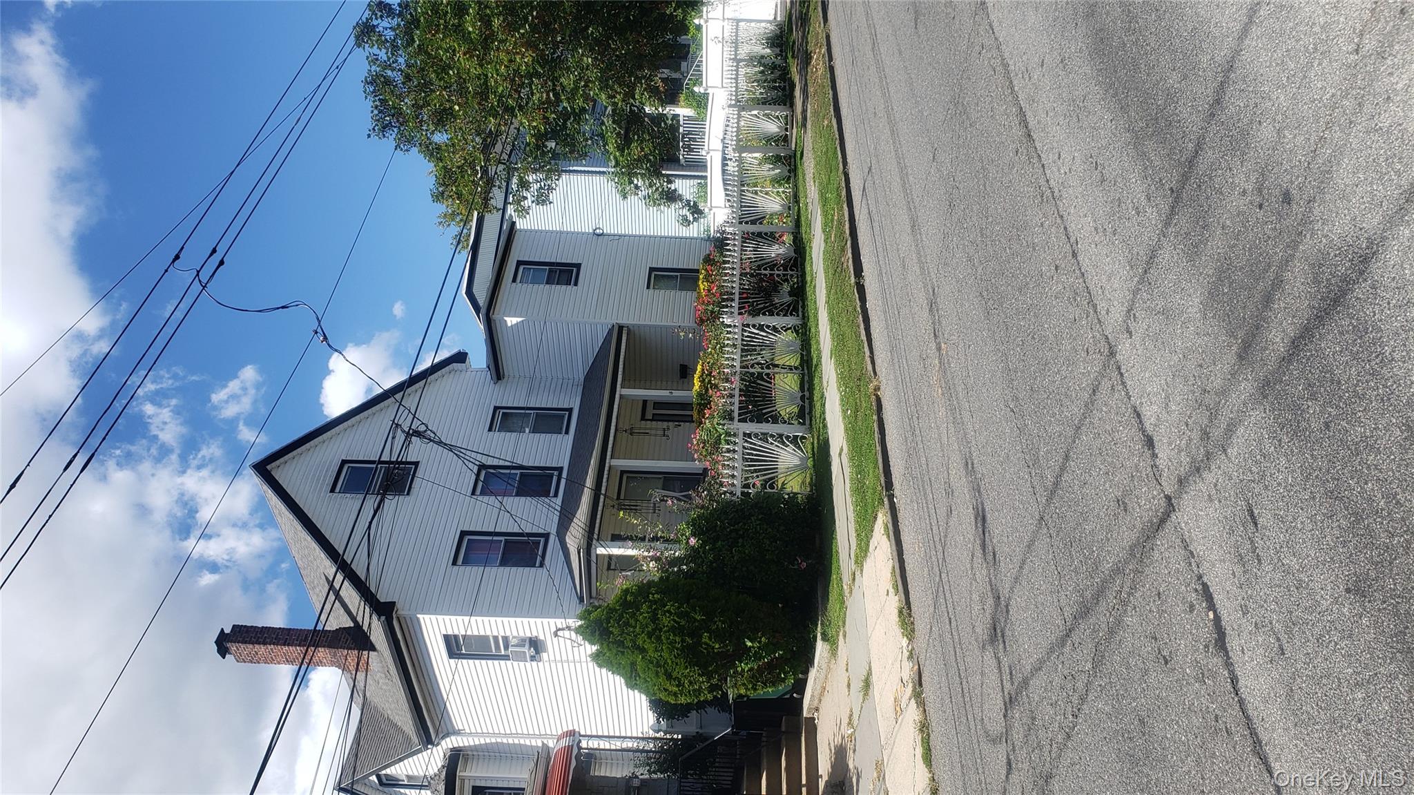 18 S 11th Avenue Property Photo 1