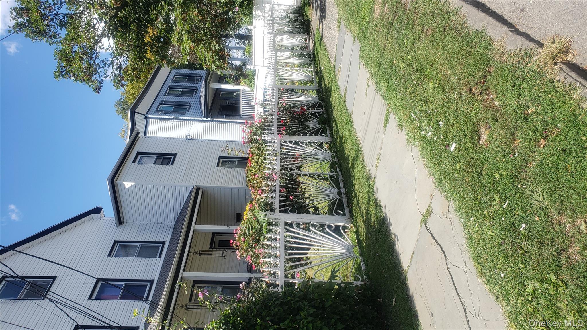 18 S 11th Avenue Property Photo 3