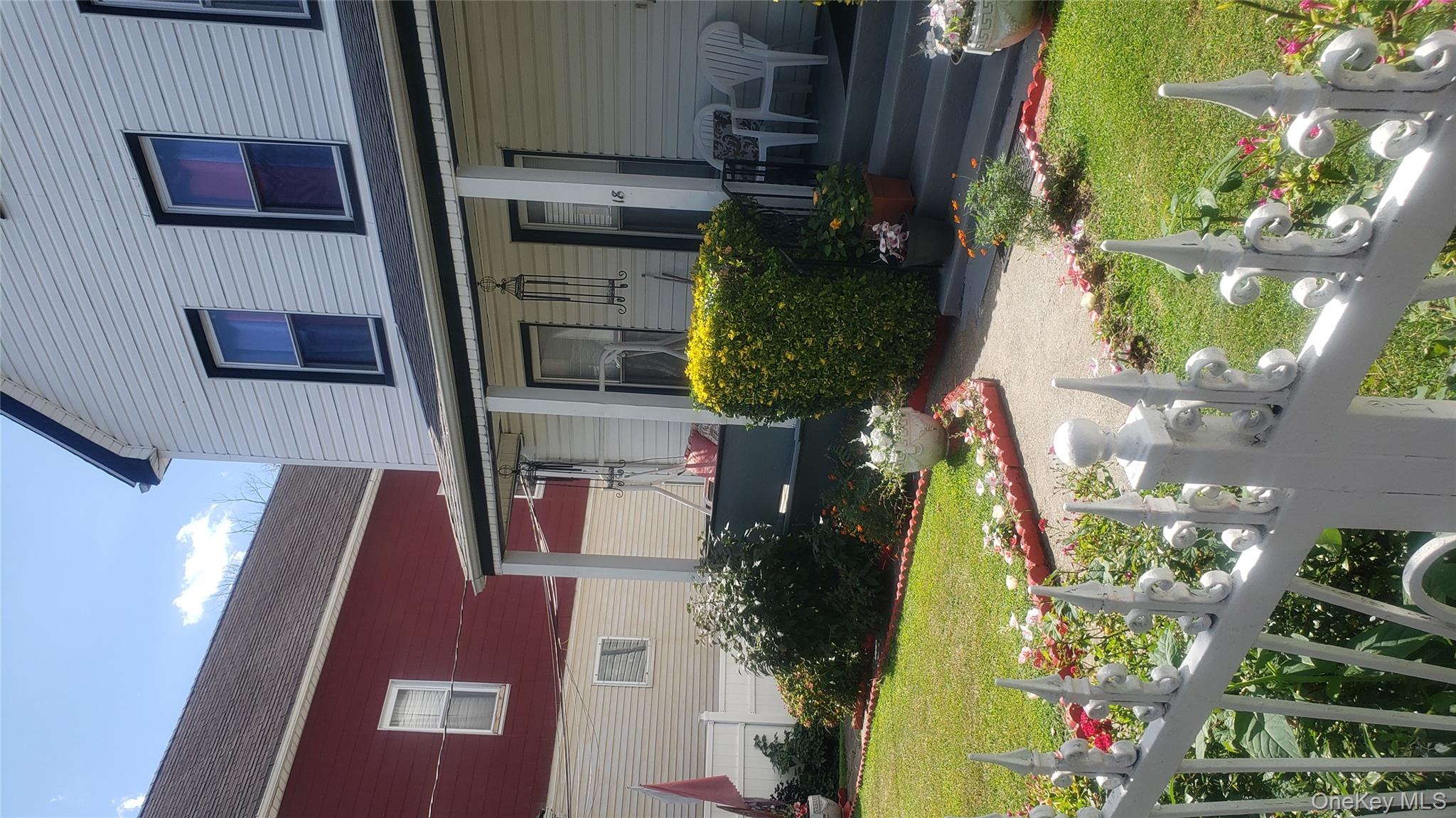 18 S 11th Avenue Property Photo 6