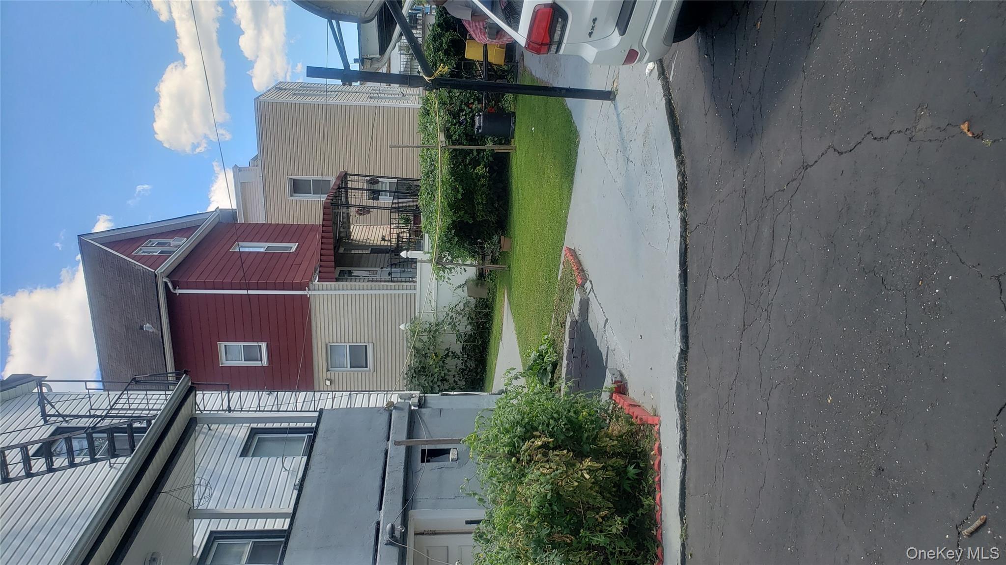 18 S 11th Avenue Property Photo 37