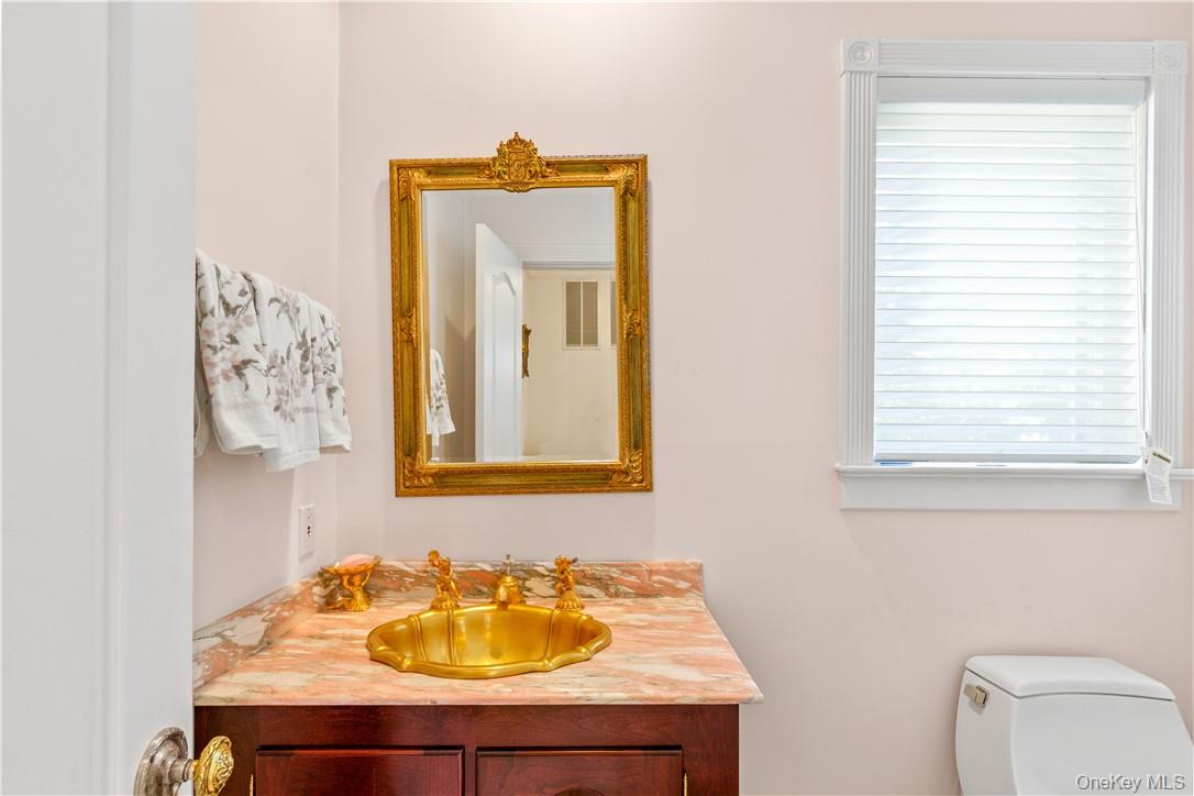 6 Love Lane Property Photo 12