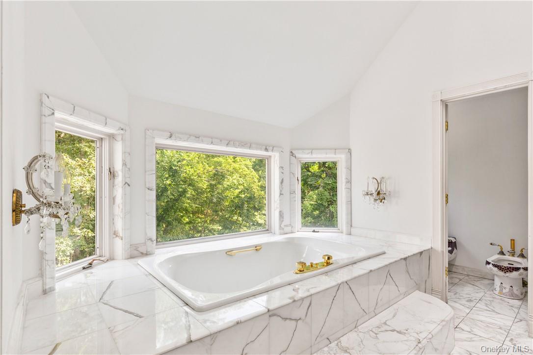 6 Love Lane Property Photo 20
