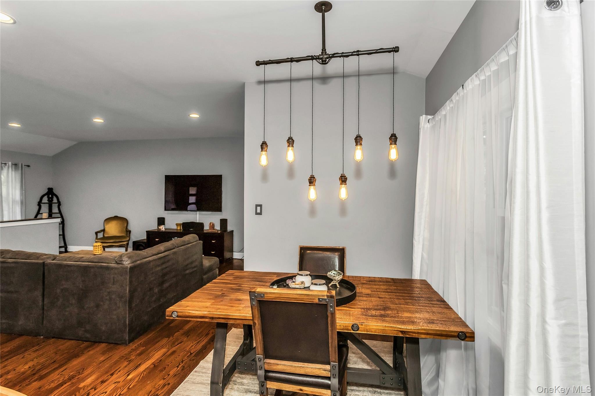 5 Meadowfield Lane Property Photo 10